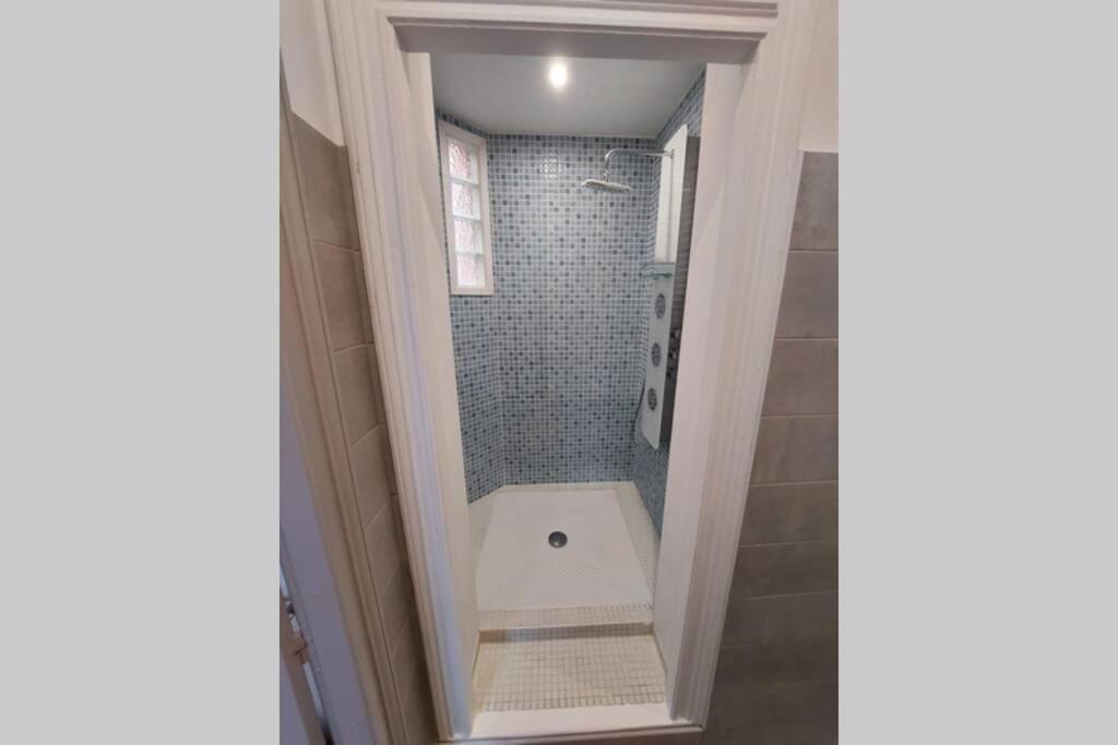 Les Clematites Apartment Narbonne Bagian luar foto